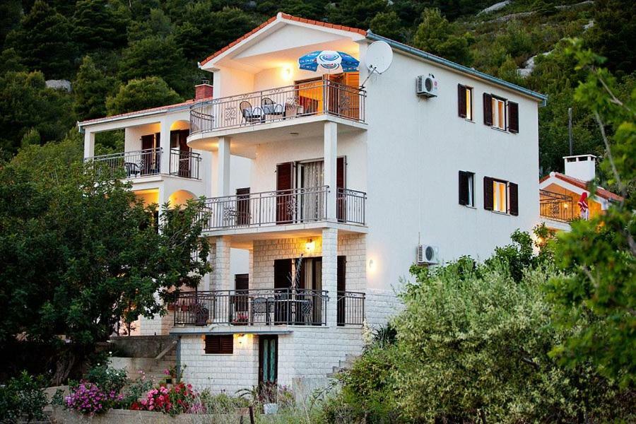 The Ana Apartments Komiža المظهر الخارجي الصورة