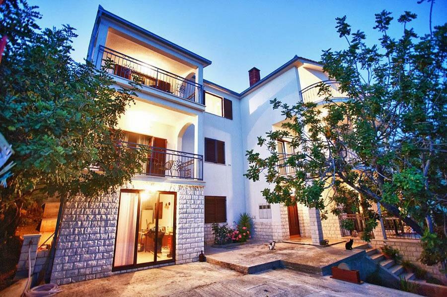 The Ana Apartments Komiža المظهر الخارجي الصورة